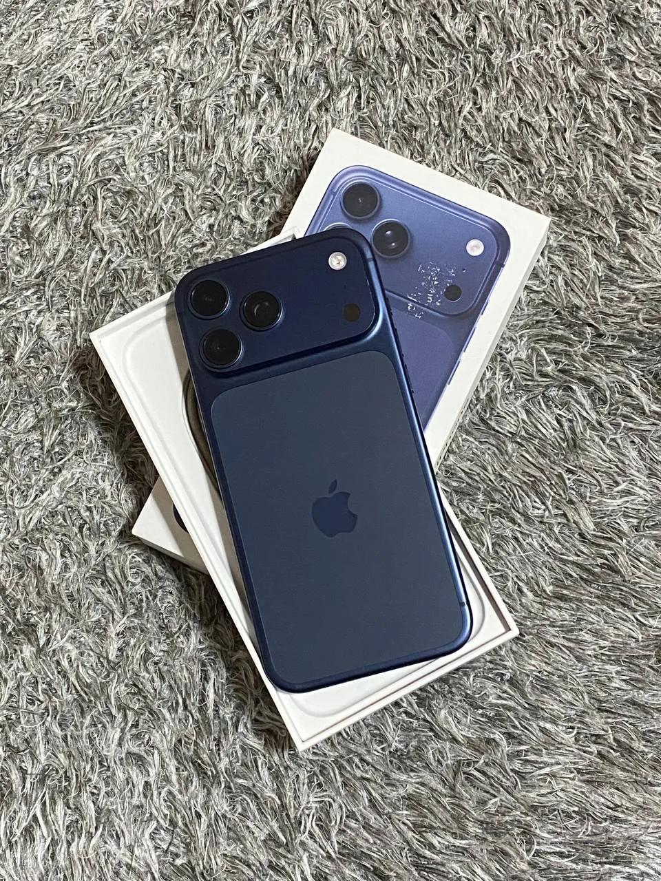 IPhone 17 Pro Max 256 ГБ синий