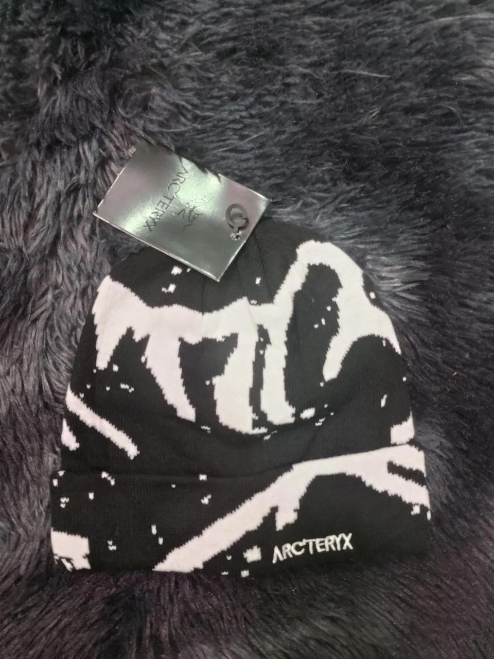 Шапка-бини Arc'teryx Grotto Toque новая Белград