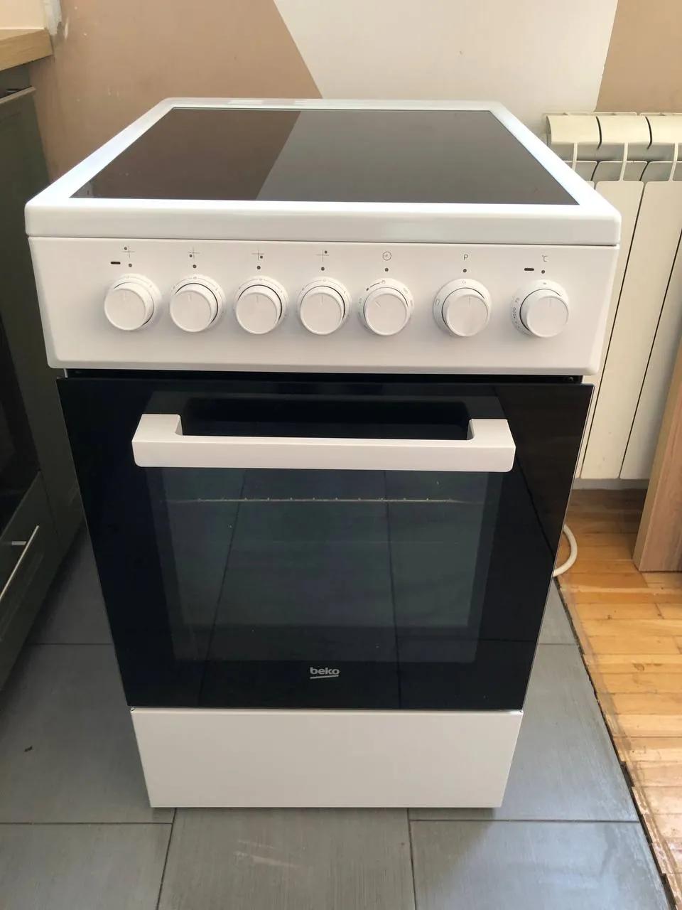 Электрическая плита Beko FSS 57100 GW