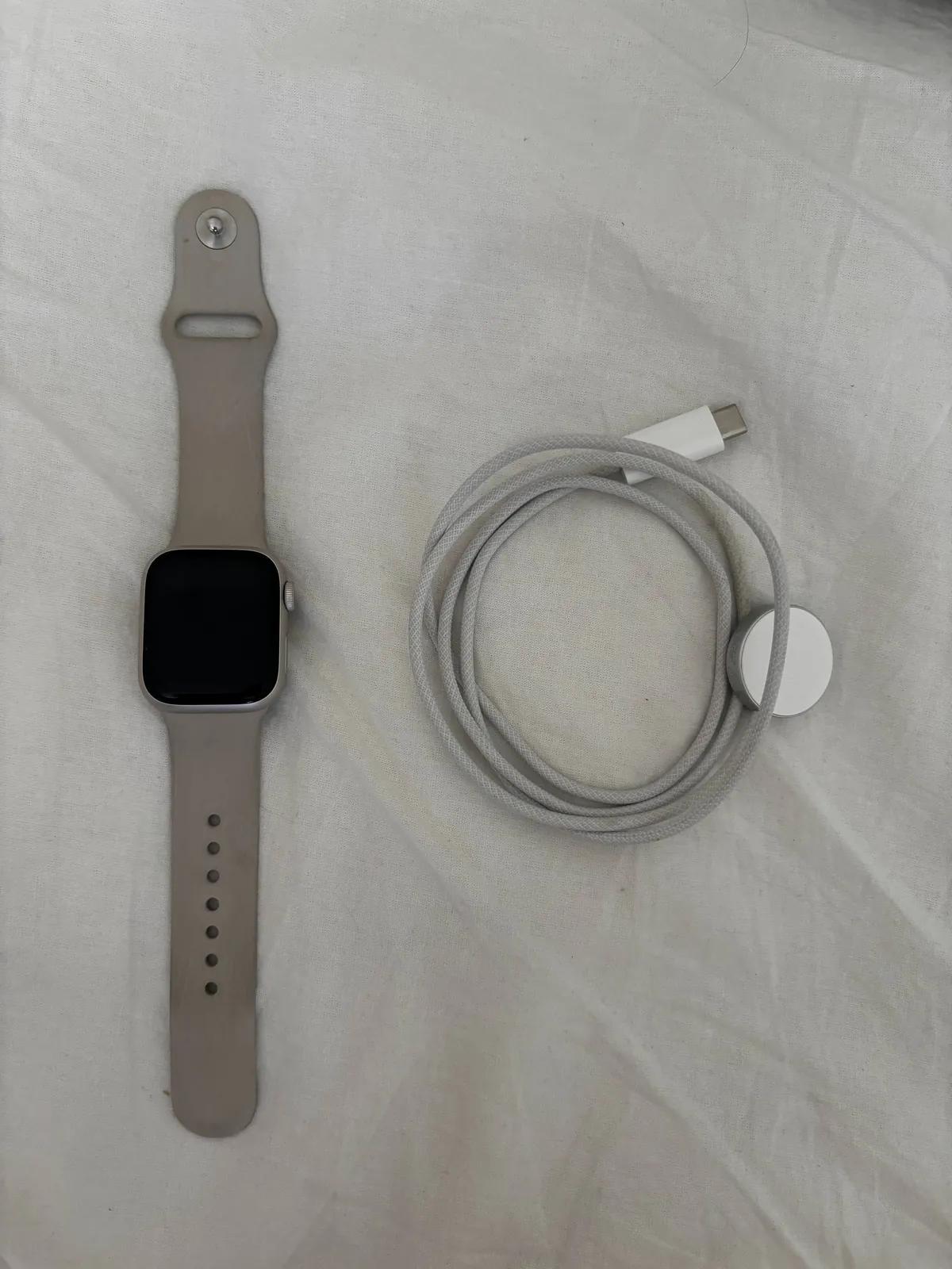 Apple Watch Series 9 41мм в Белграде