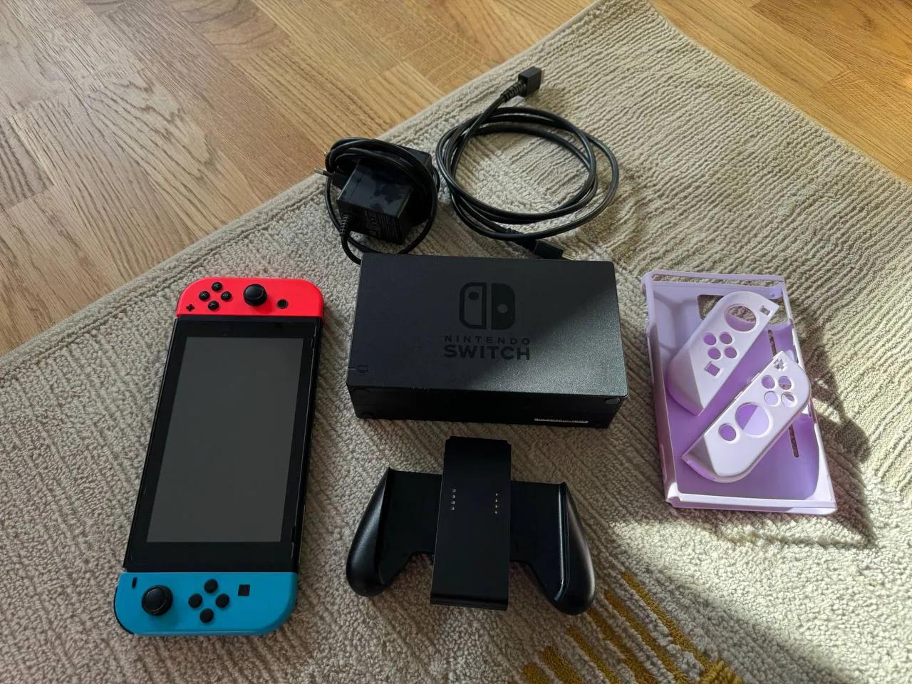 Консоль Nintendo Switch первой ревизии с игрой Zelda BOTW