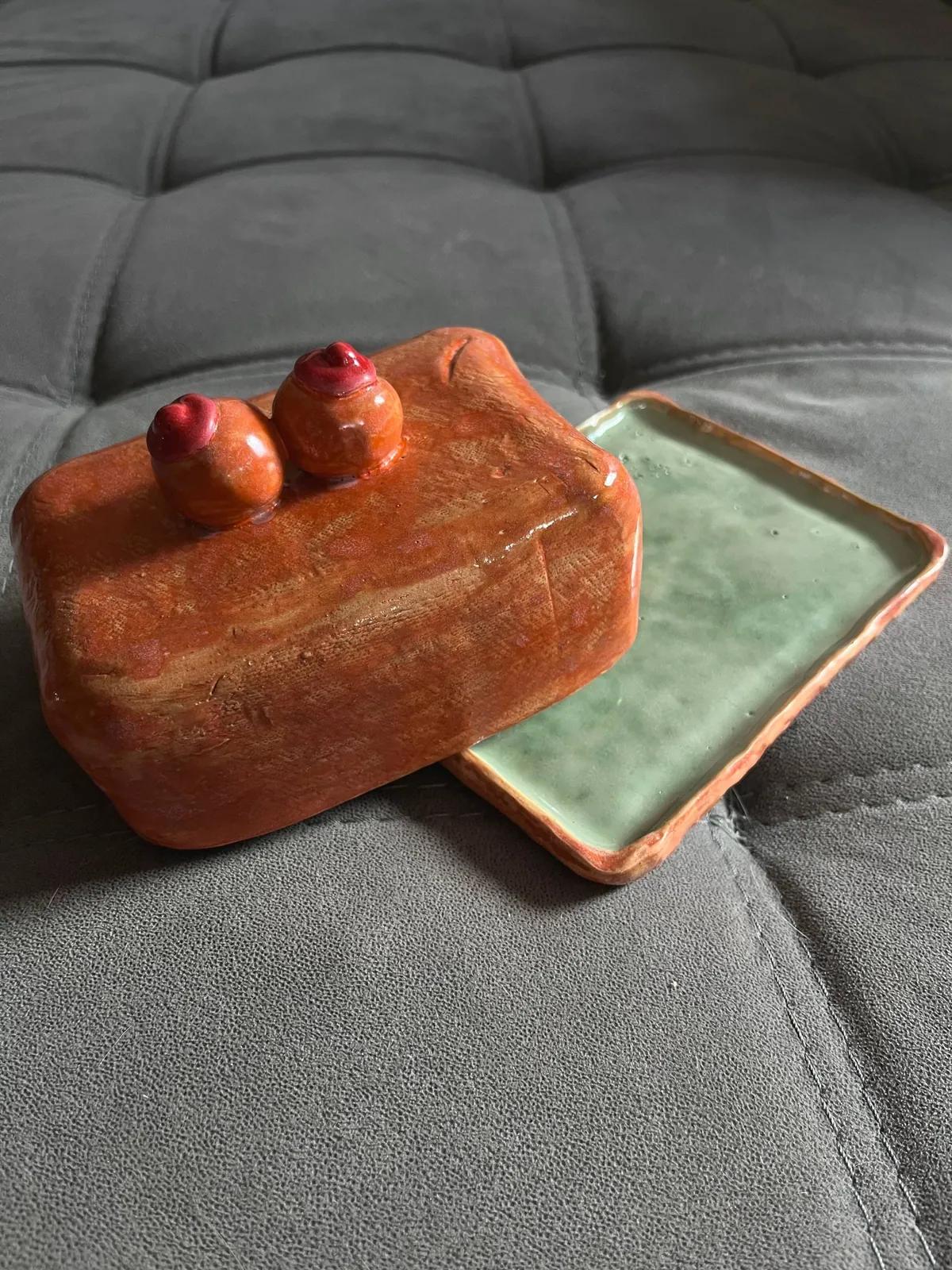 Керамическая масленка ручной работы