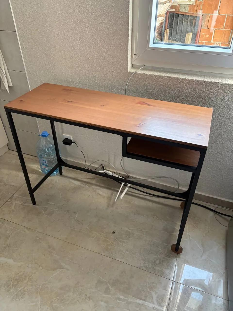 Чемоданы и стол IKEA Falbao Вождовац