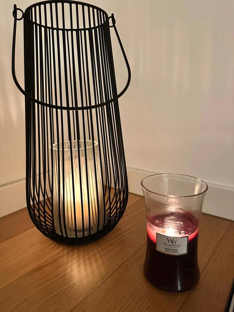 Подсвечник Fenjer MELIAS Jysk со свечой Woodwick