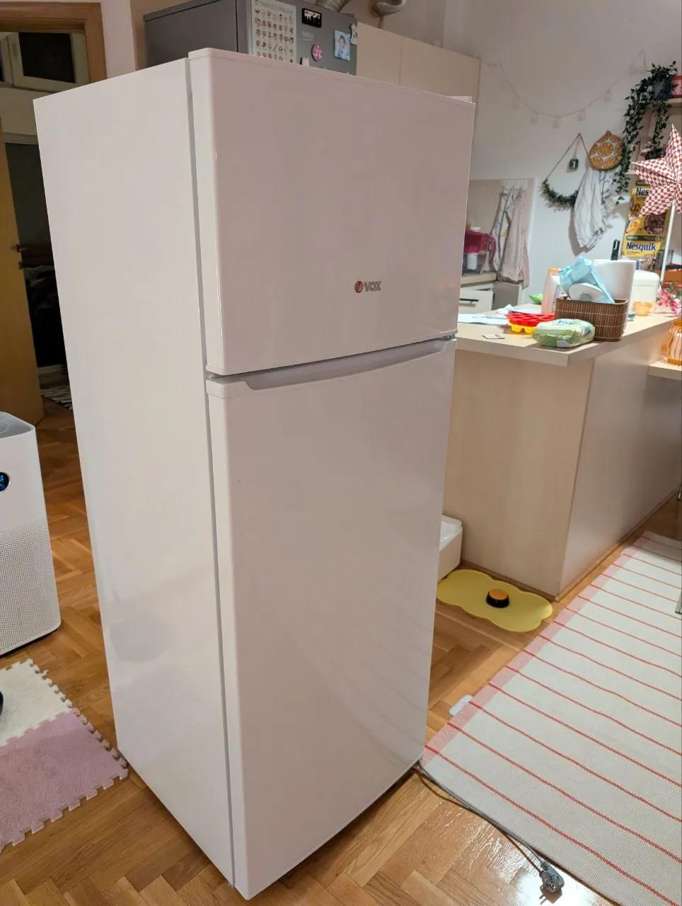 Холодильник VOX KG2500E в идеальном состоянии