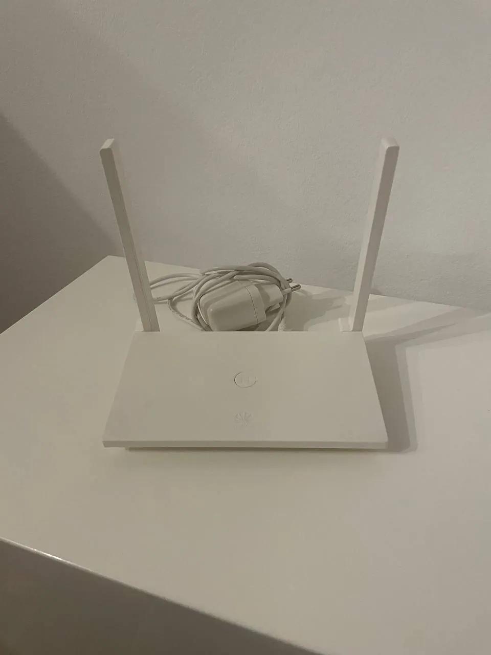 Роутер Wi-Fi Huawei WS318n 300 Мбит/с Белград