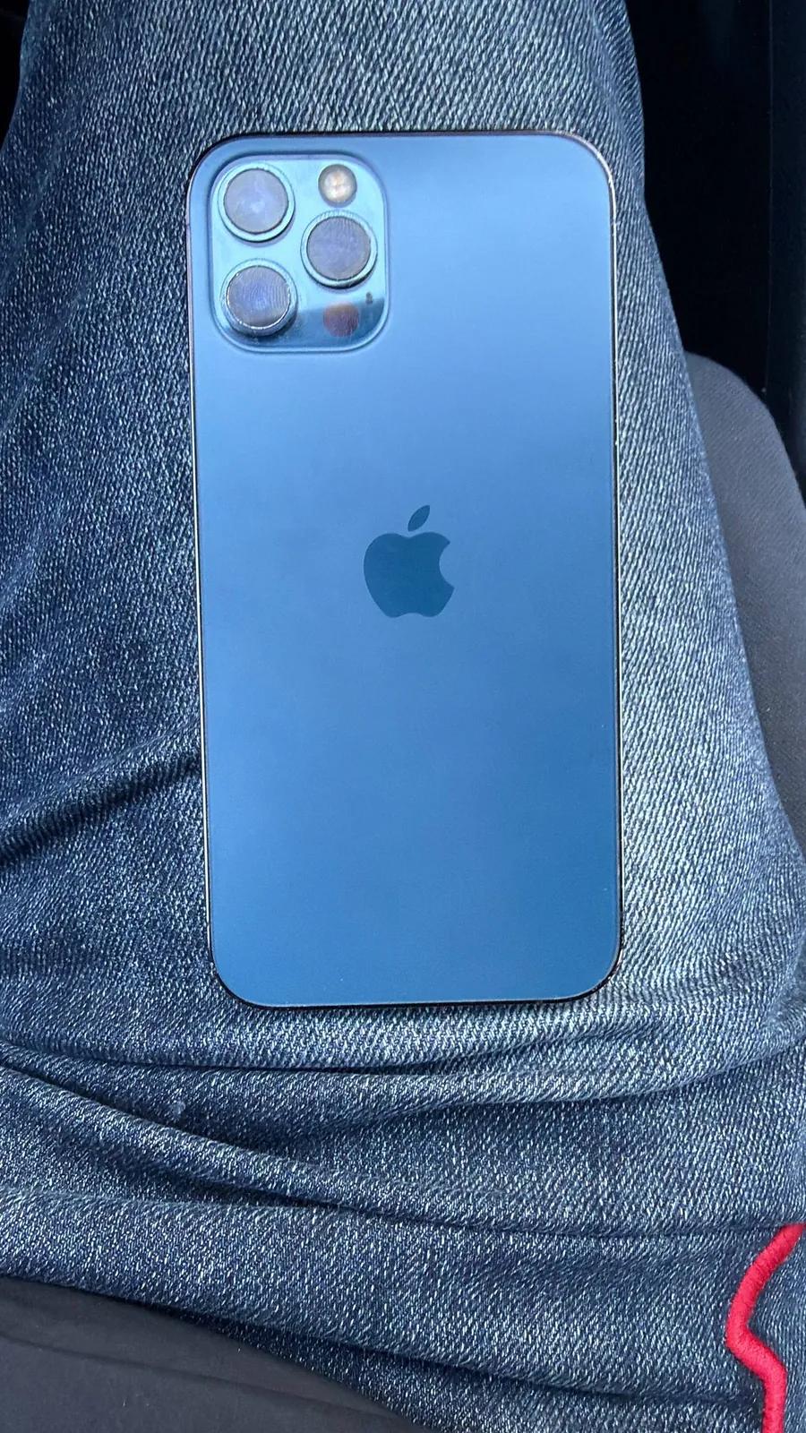 IPhone 12 Pro синий с неисправным динамиком, Белград