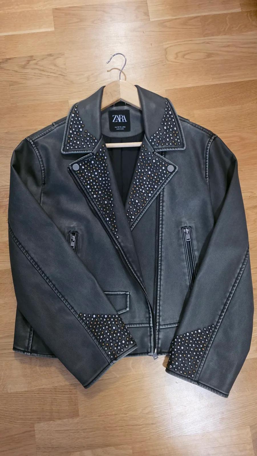 Одежда из экокожи Zara размер 164 новая