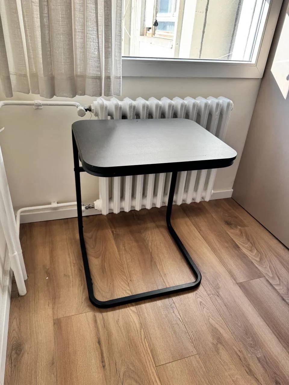 Небольшой столик IKEA Новый Белград