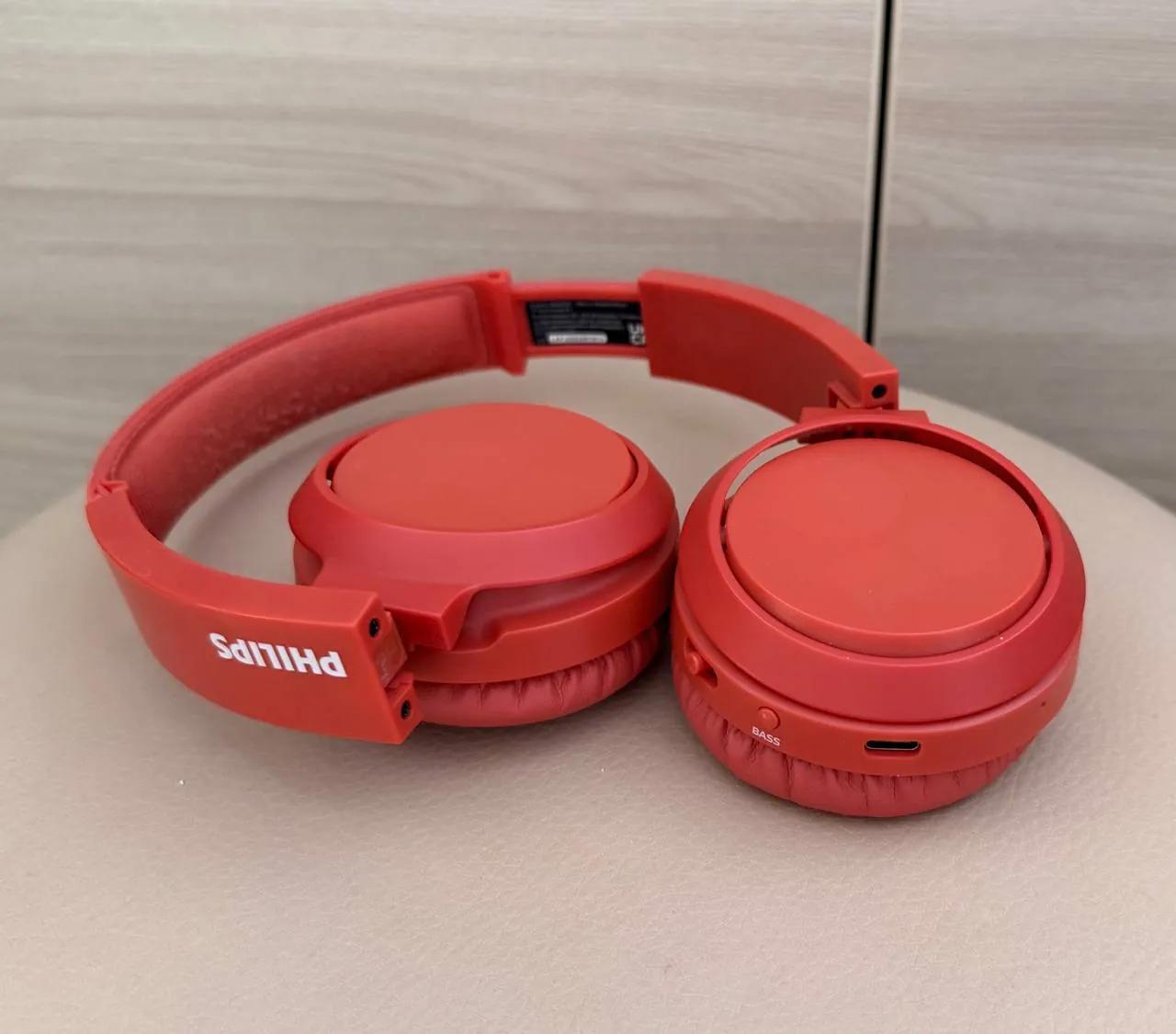 Наушники Philips красные