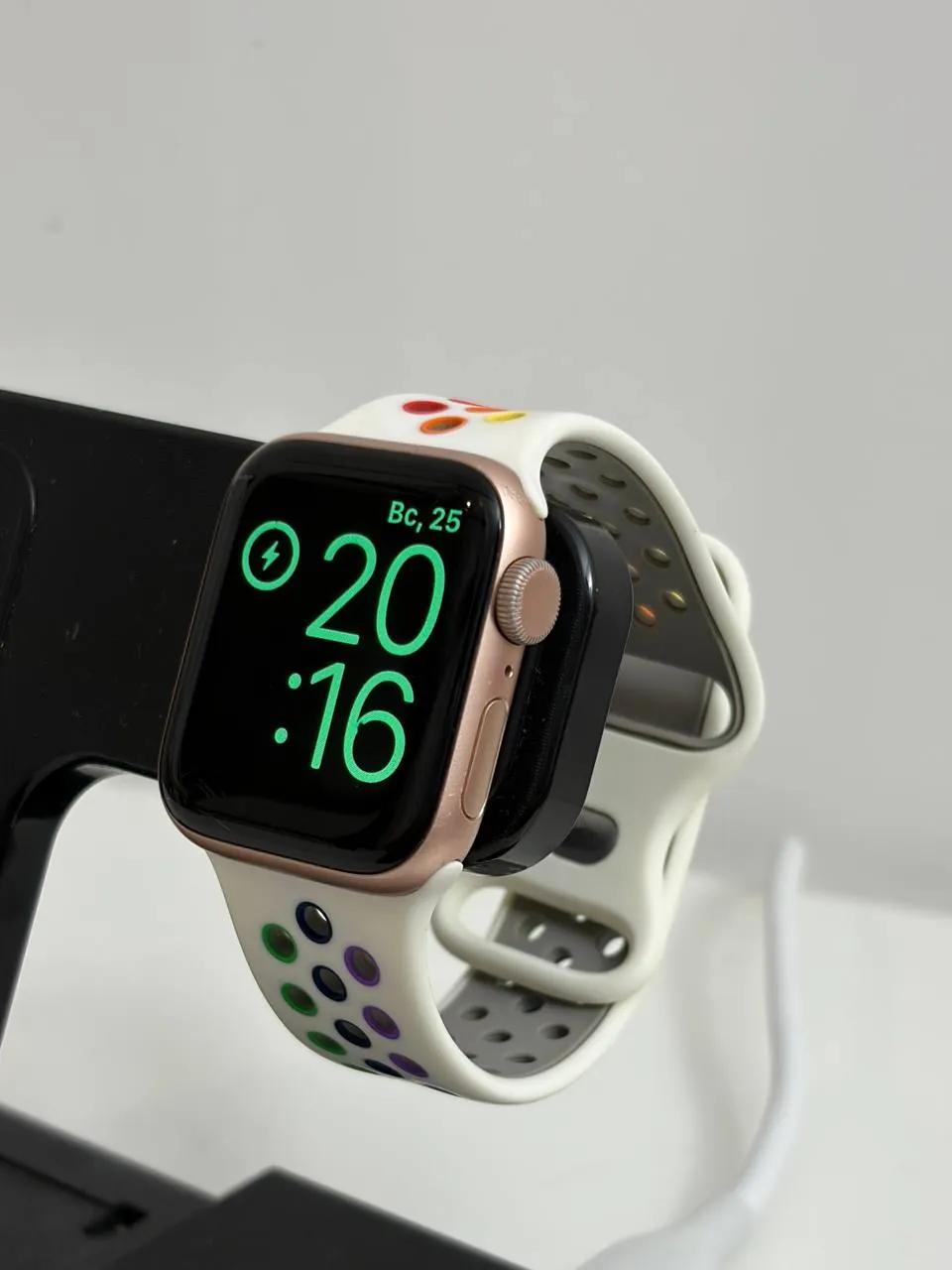 Apple Watch SE 2020 40 мм