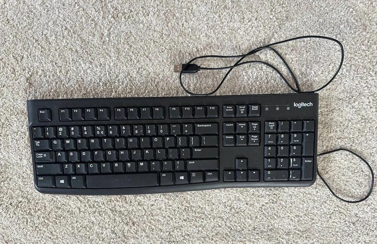 Клавиатура Logitech для компьютера