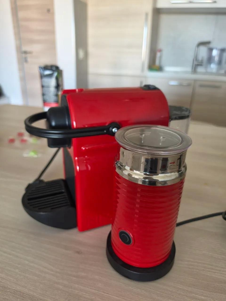 Стул IKEA кофемашина Nespresso электрогриль Tesla