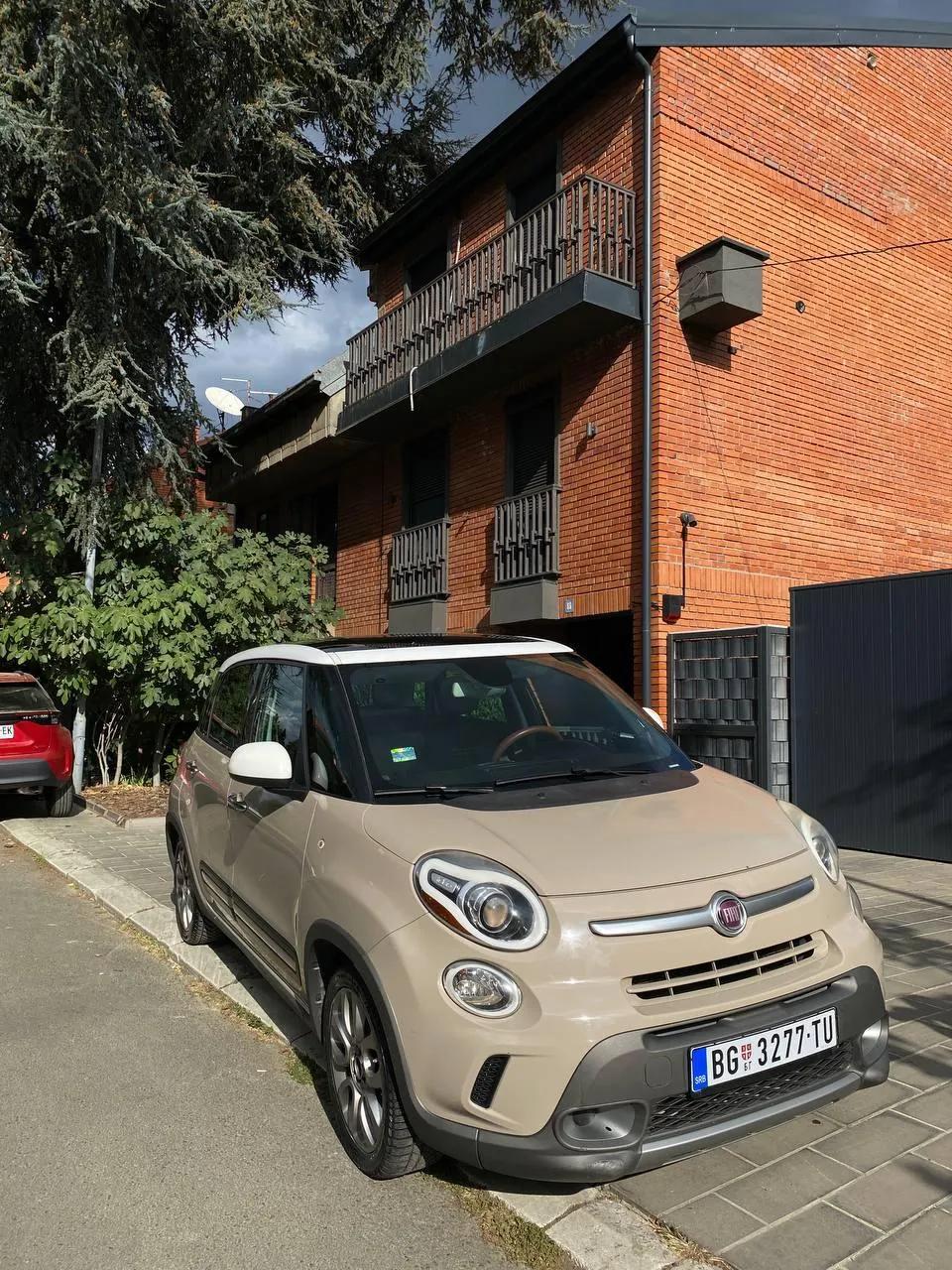 Fiat 500L Trekking 2014 1.4 Turbo бензин автомат Белград