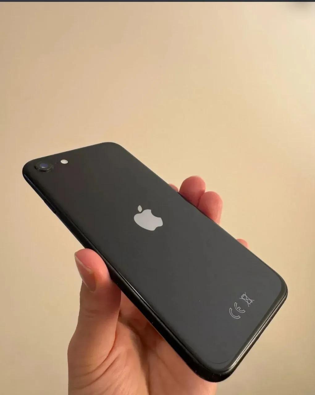 IPhone SE 2020 64 ГБ б/у
