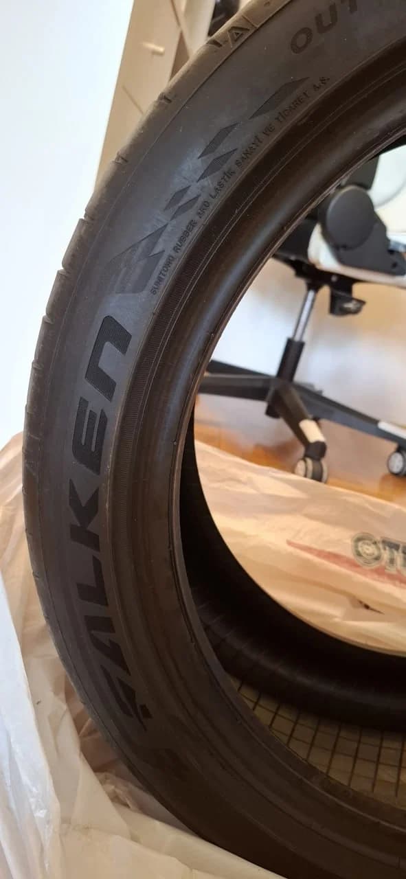 Резина летняя Falken Azenis FK520 245/40 R18