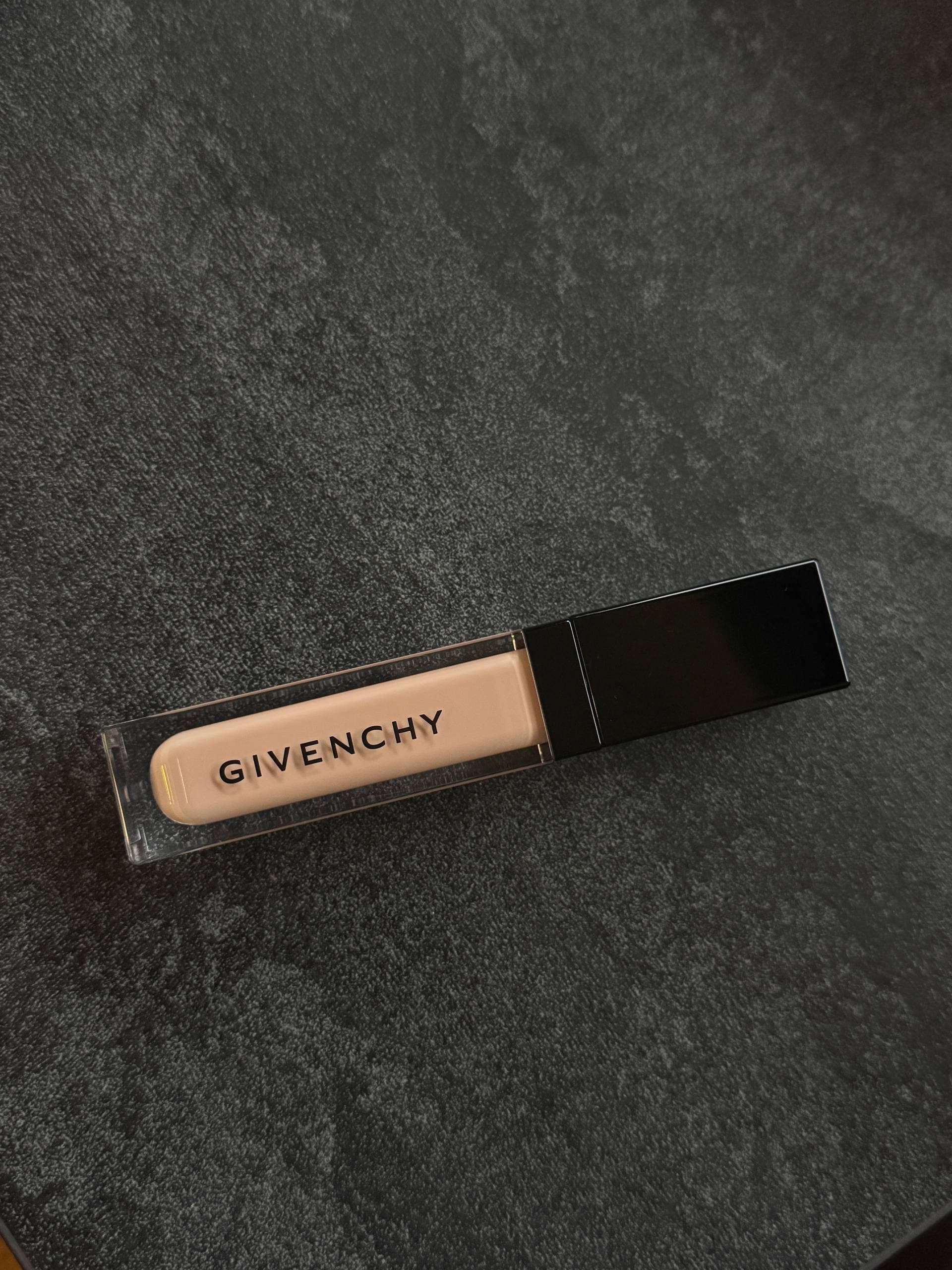 Консилер Givenchy Prisme Libre
