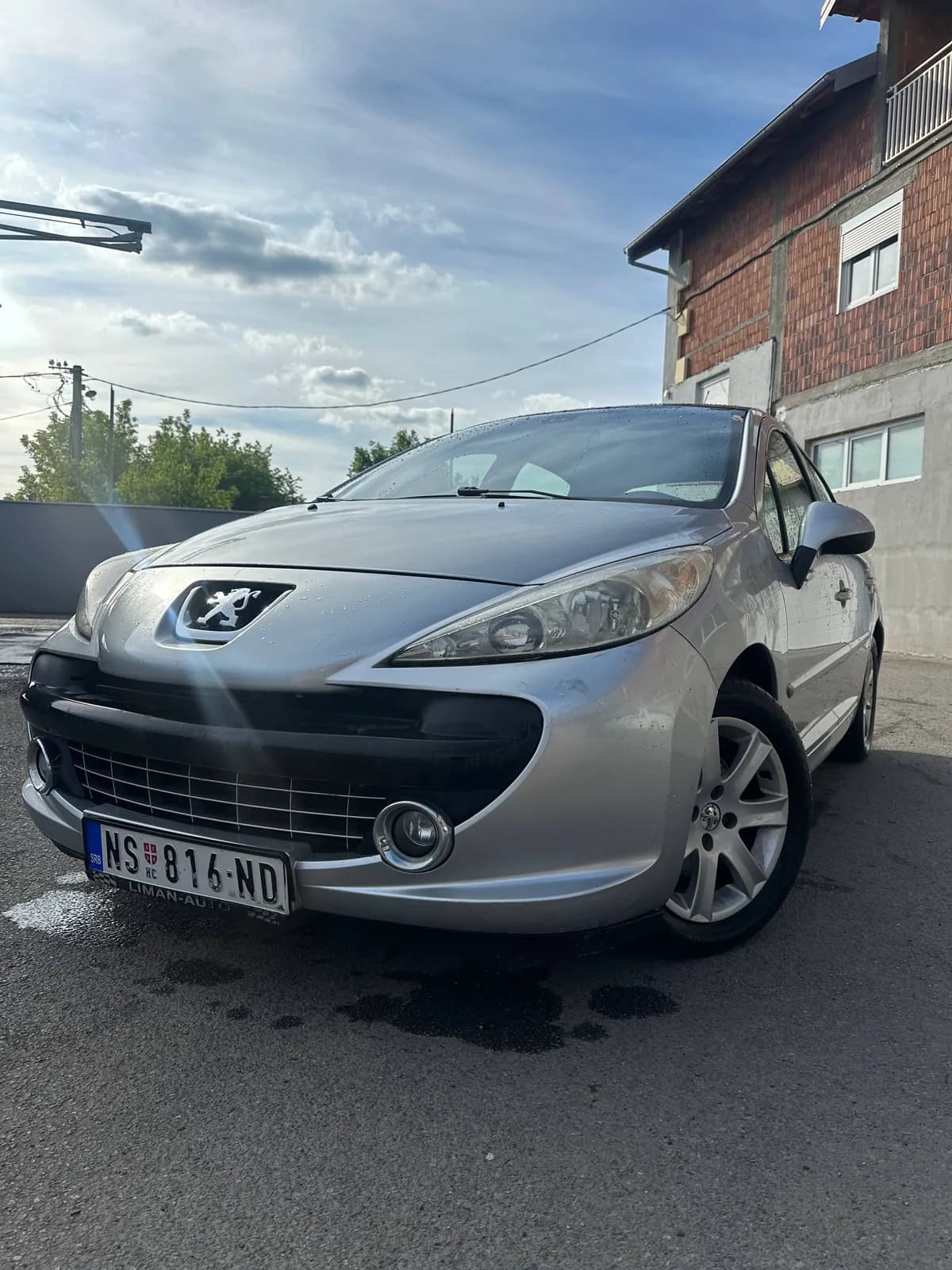Peugeot 207 1.6 бензин 2006