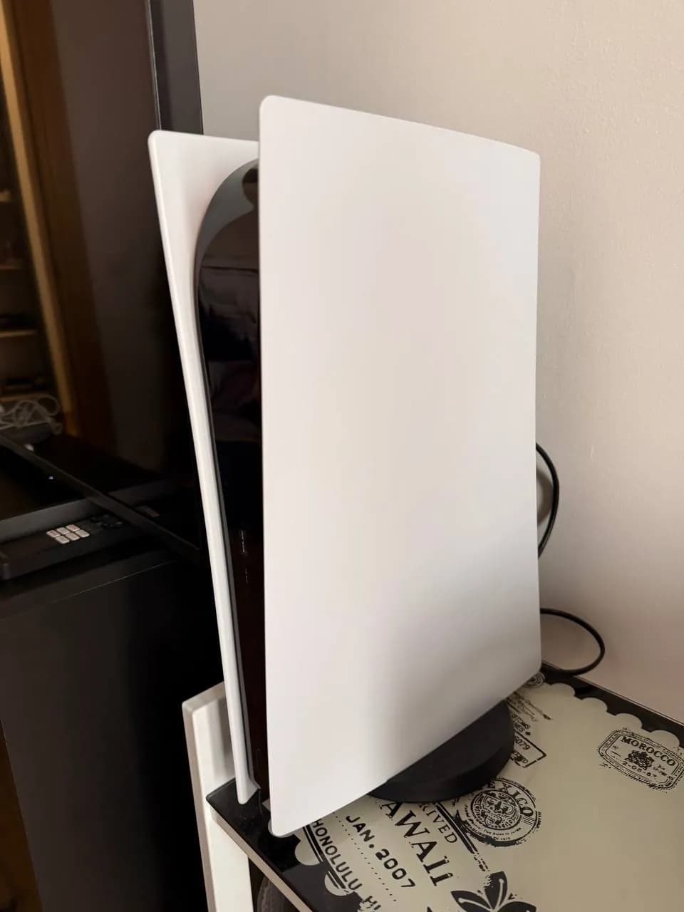 Sony PlayStation 5 Digital Edition в коробке