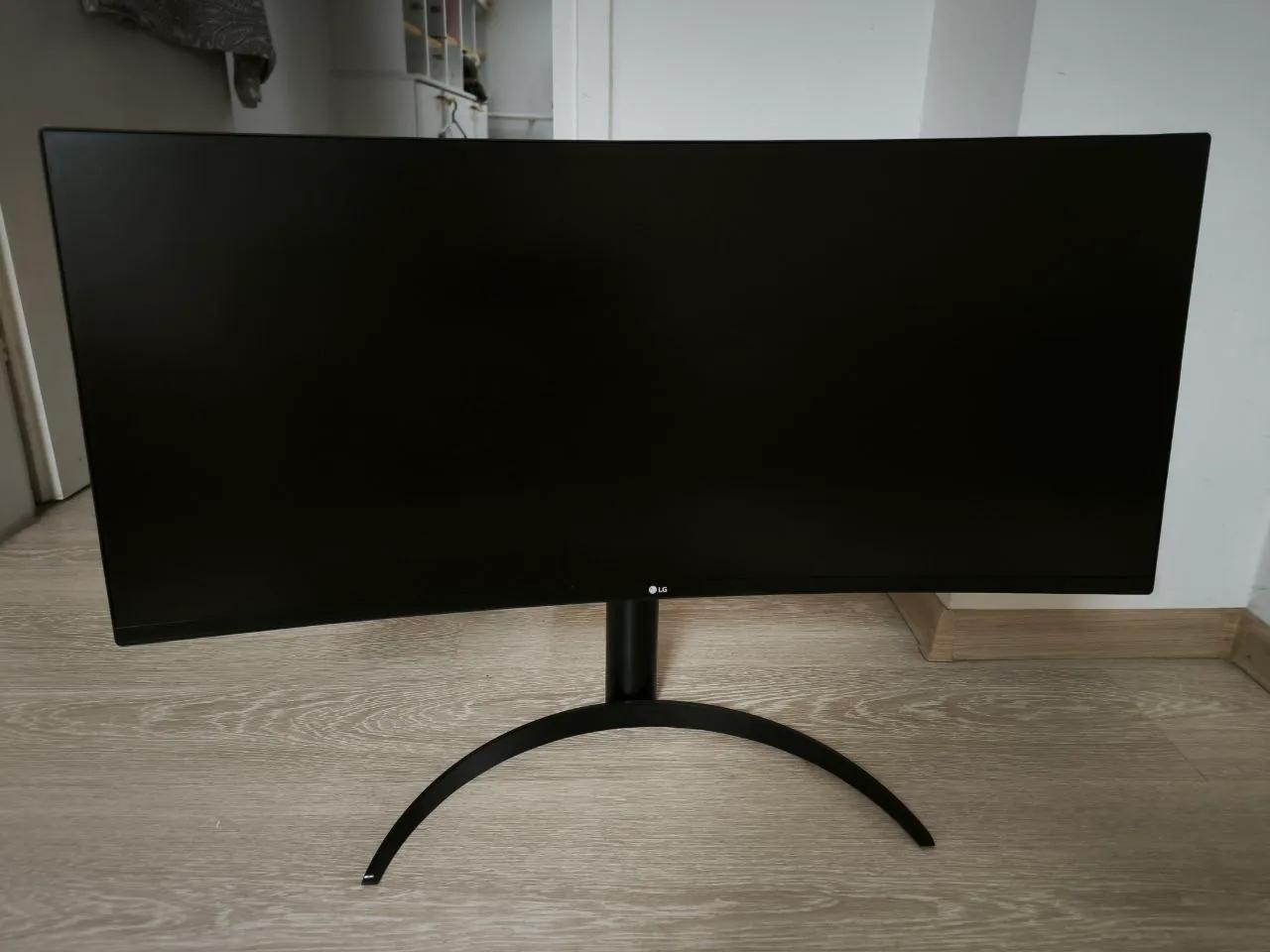 Монитор LG UltraWide 34 2560x1080 160Hz 300€