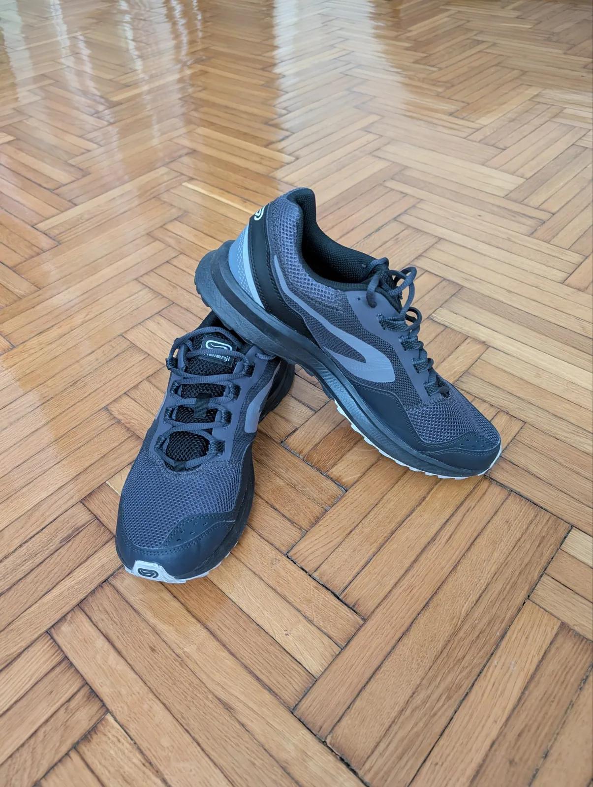 Кроссовки Decathlon для бега 2000 дин