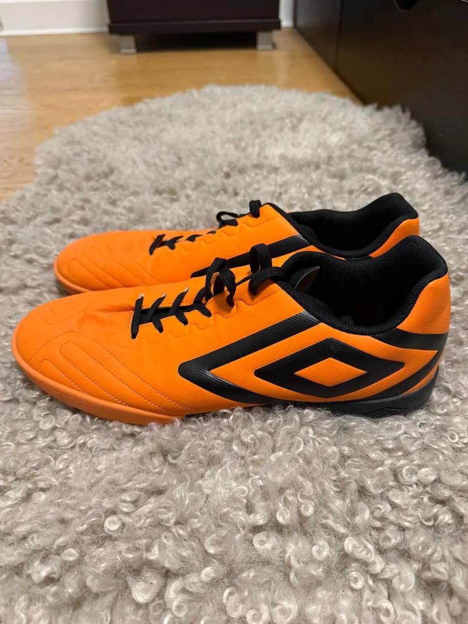 Бутсы сороконожки Umbro 42 футбол
