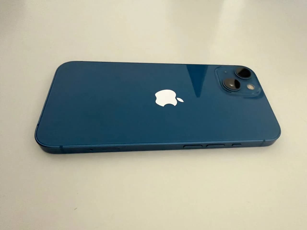 iPhone 13 128GB Midnight Blue