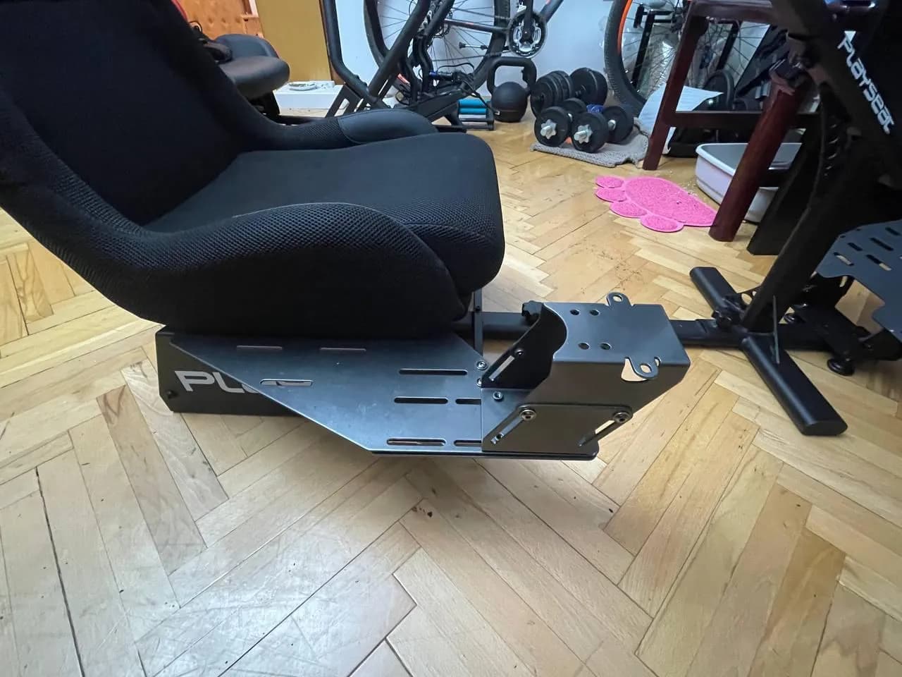 Кокпит Playseat Evolution для симрейсинга