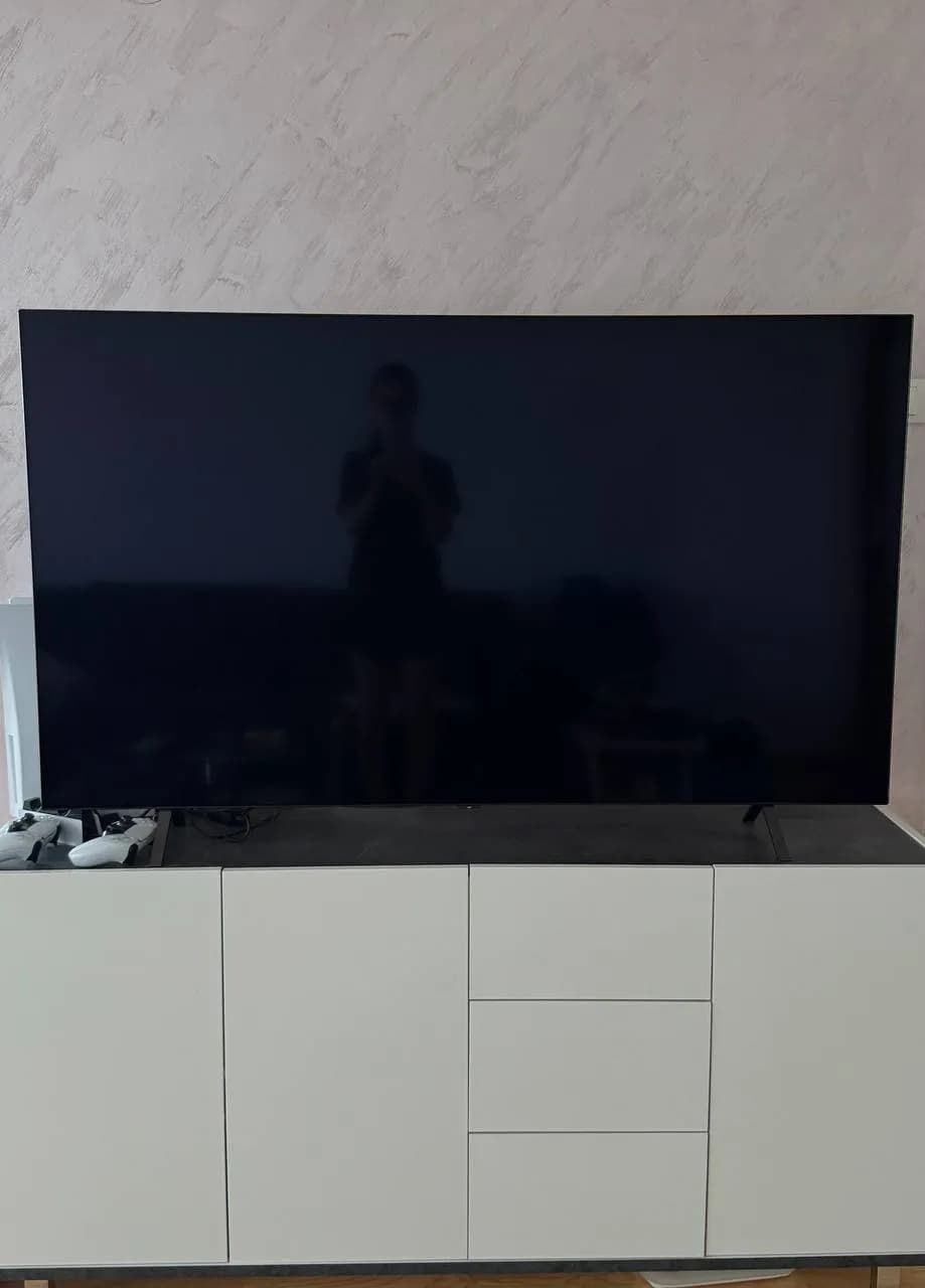 Телевизор LG OLED 65 и монитор Lenovo 27