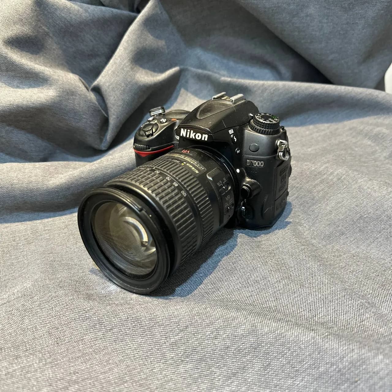 Фотоаппарат Nikon D7000 с объективом