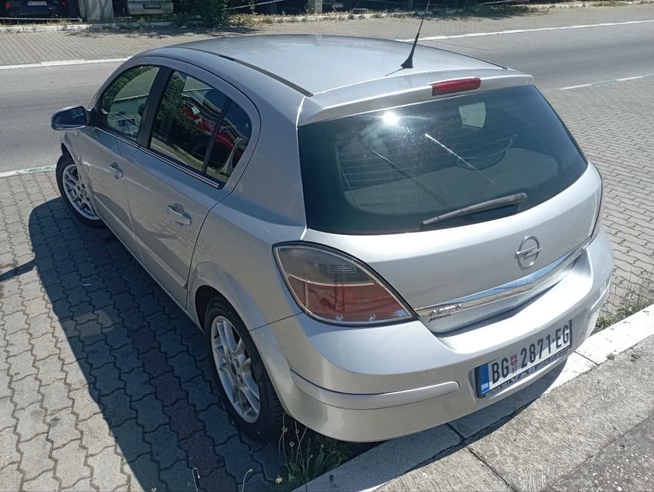 Opel Astra H 2007 бензин