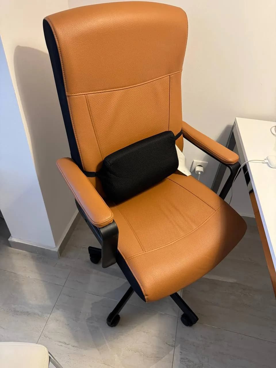 Кресло компьютерное IKEA MILLBERGET