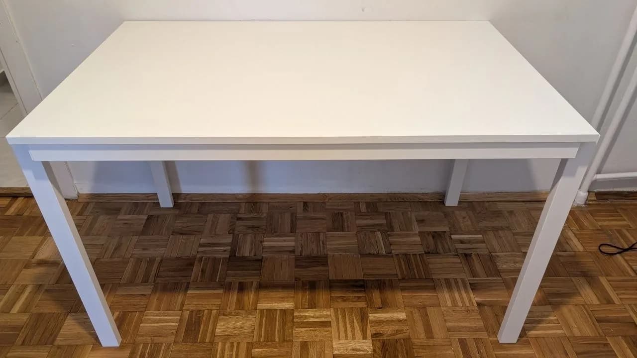 Стол IKEA VIHALS и 4 стула комплект