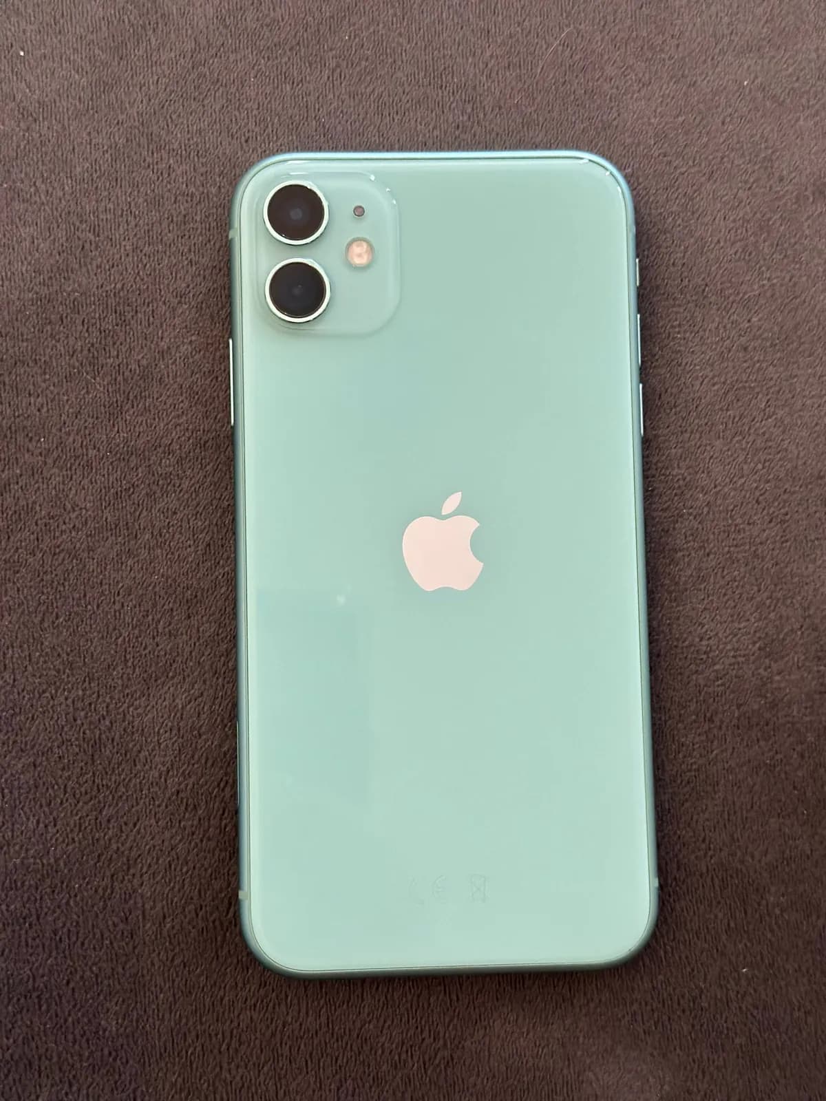 iPhone 11 64GB отличное состояние 150 EUR