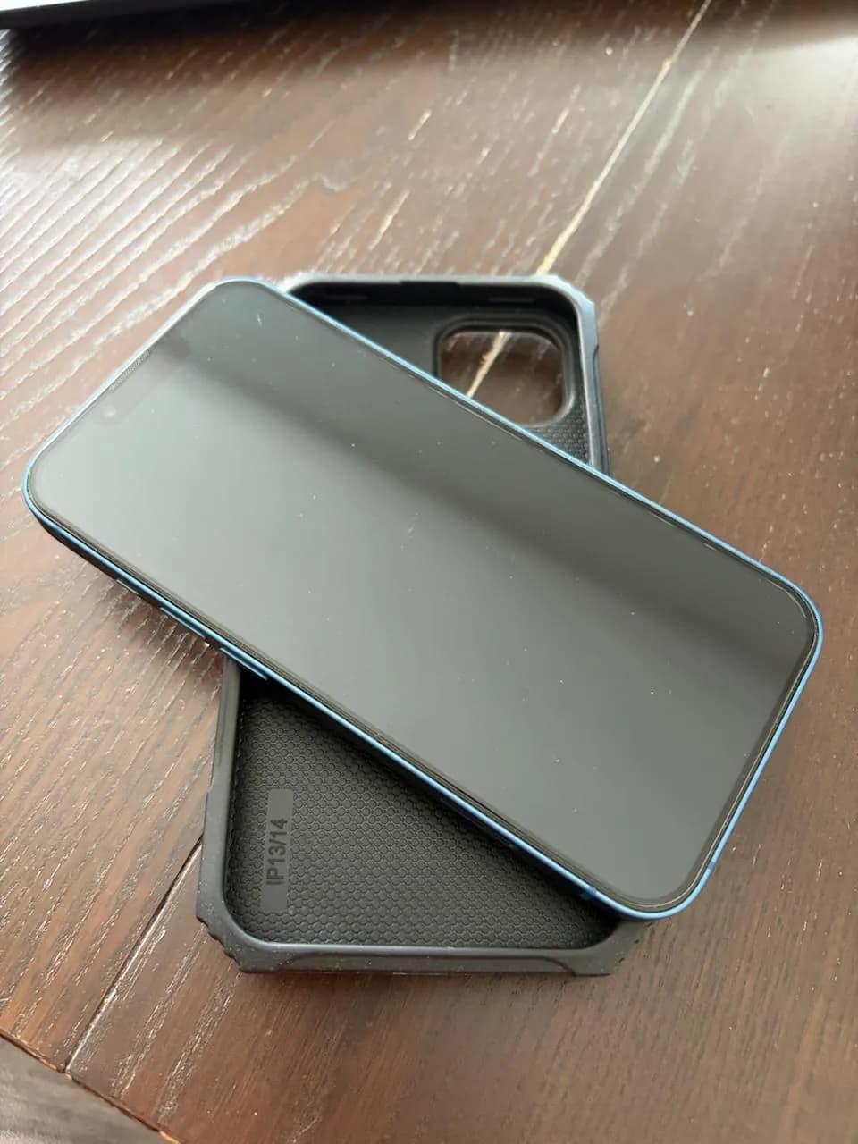 iPhone 13 128 ГБ хорошее состояние