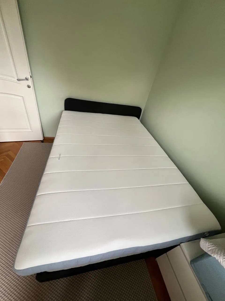 Кровать IKEA Slattum 140x200 и матрас Vesteröy