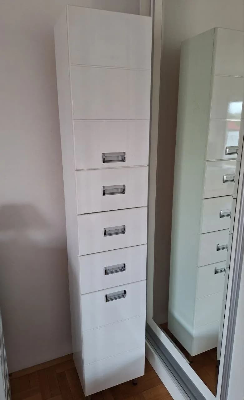 Шкаф для ванной 35x190 с корзиной Панчево