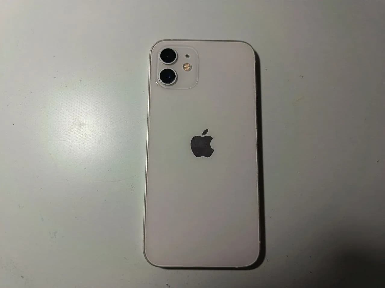 iPhone 12 белый корпус идеал Белград 170 EUR