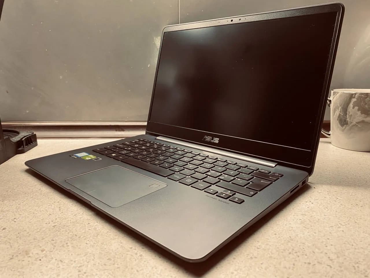 Ноутбук Asus ZenBook UX430U