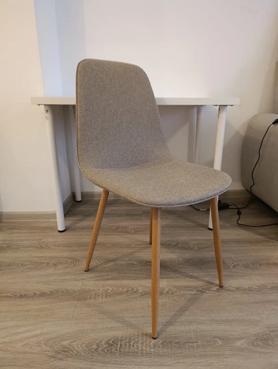 Стулья Jusk стол и лампы IKEA