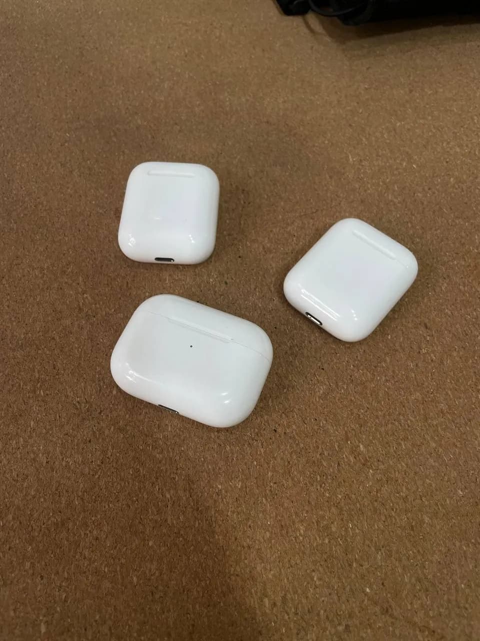 Кейсы AirPods 1 и AirPods Pro 1