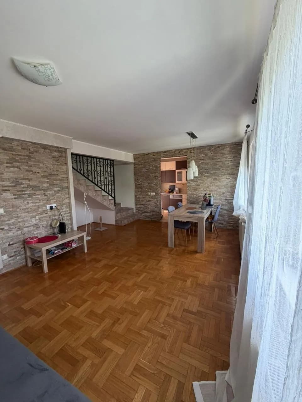 4-комнатная квартира duplex Младеновац 120 м2