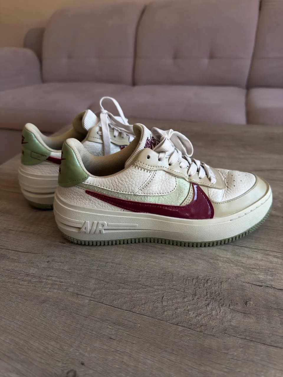 Кроссовки Nike Air Force 1 размер 36.5