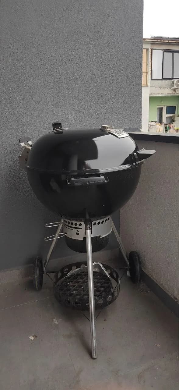 Угольный гриль Weber Master-Touch 57