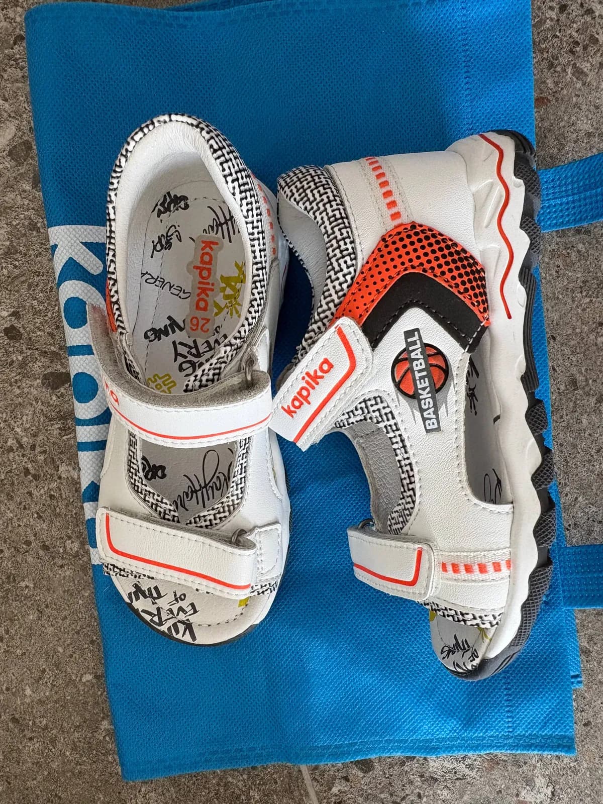 Женские кеды Reebok и детские сандалии