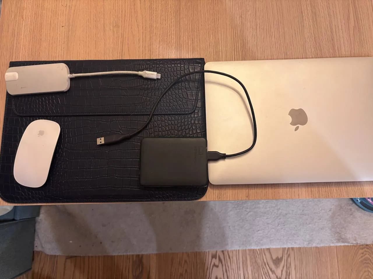 MacBook Pro Intel i5 с внешним SSD 1 ТБ