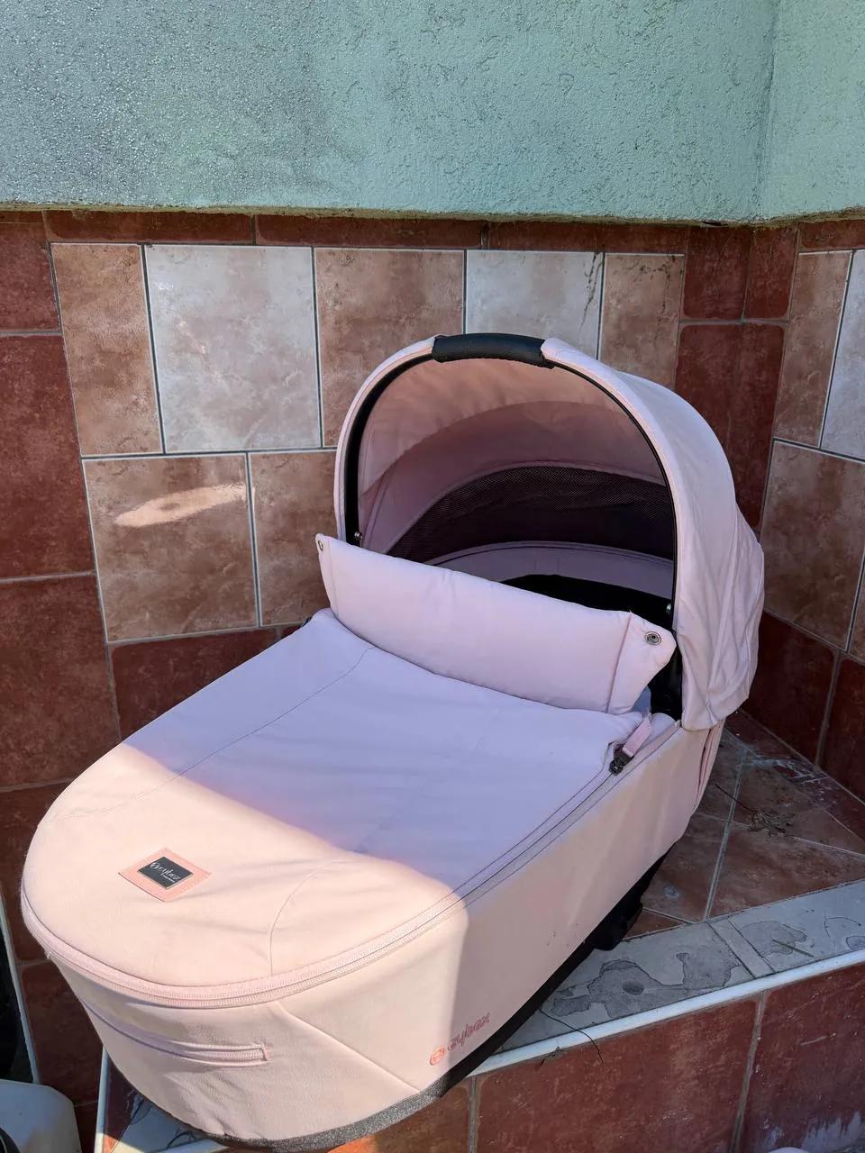Коляска Cybex e-Priam с автолюлькой и базой