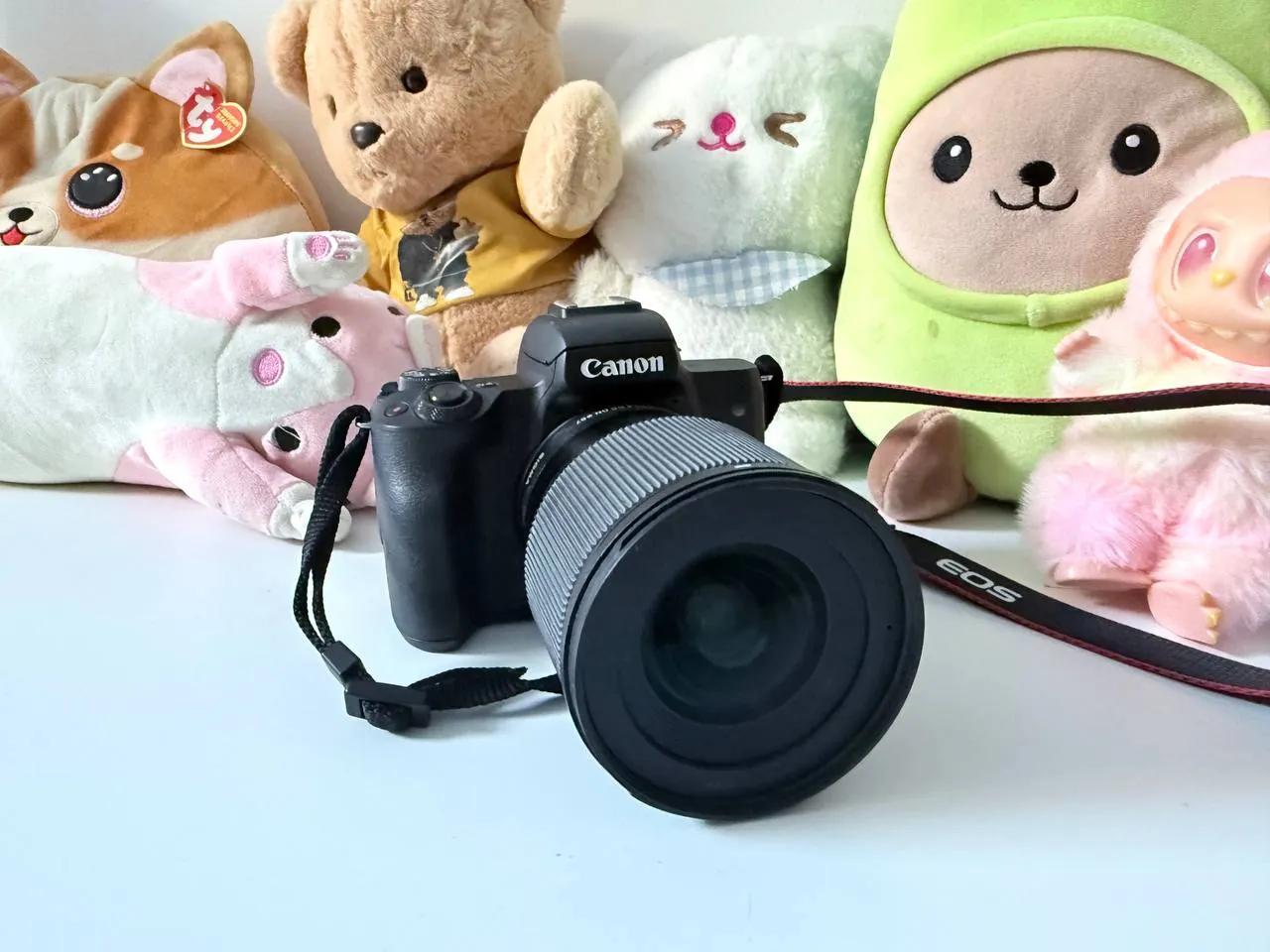 Камера Canon M50 с объективом Sigma 16mm