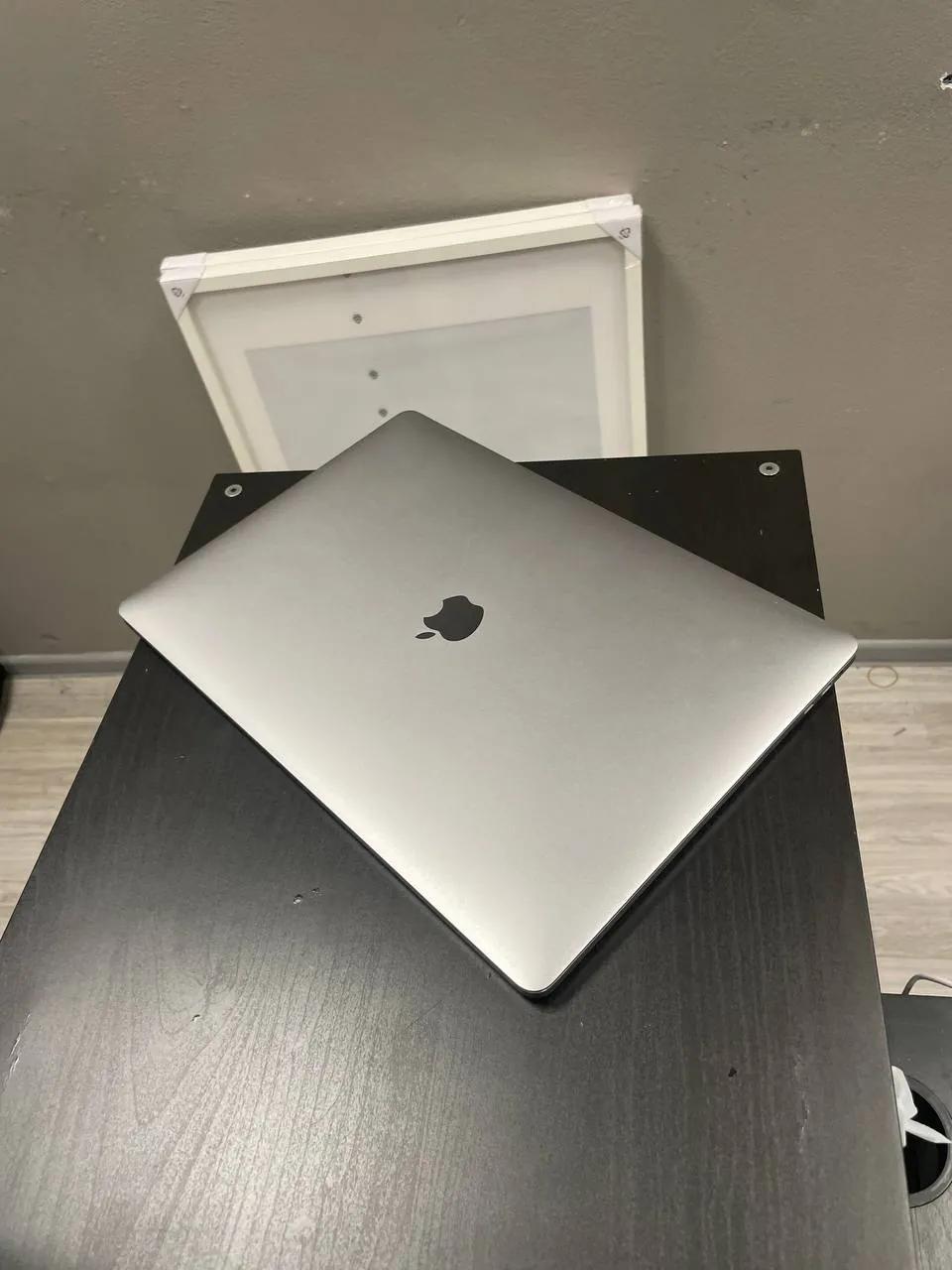 MacBook Pro 15 2017 Core i7 16GB