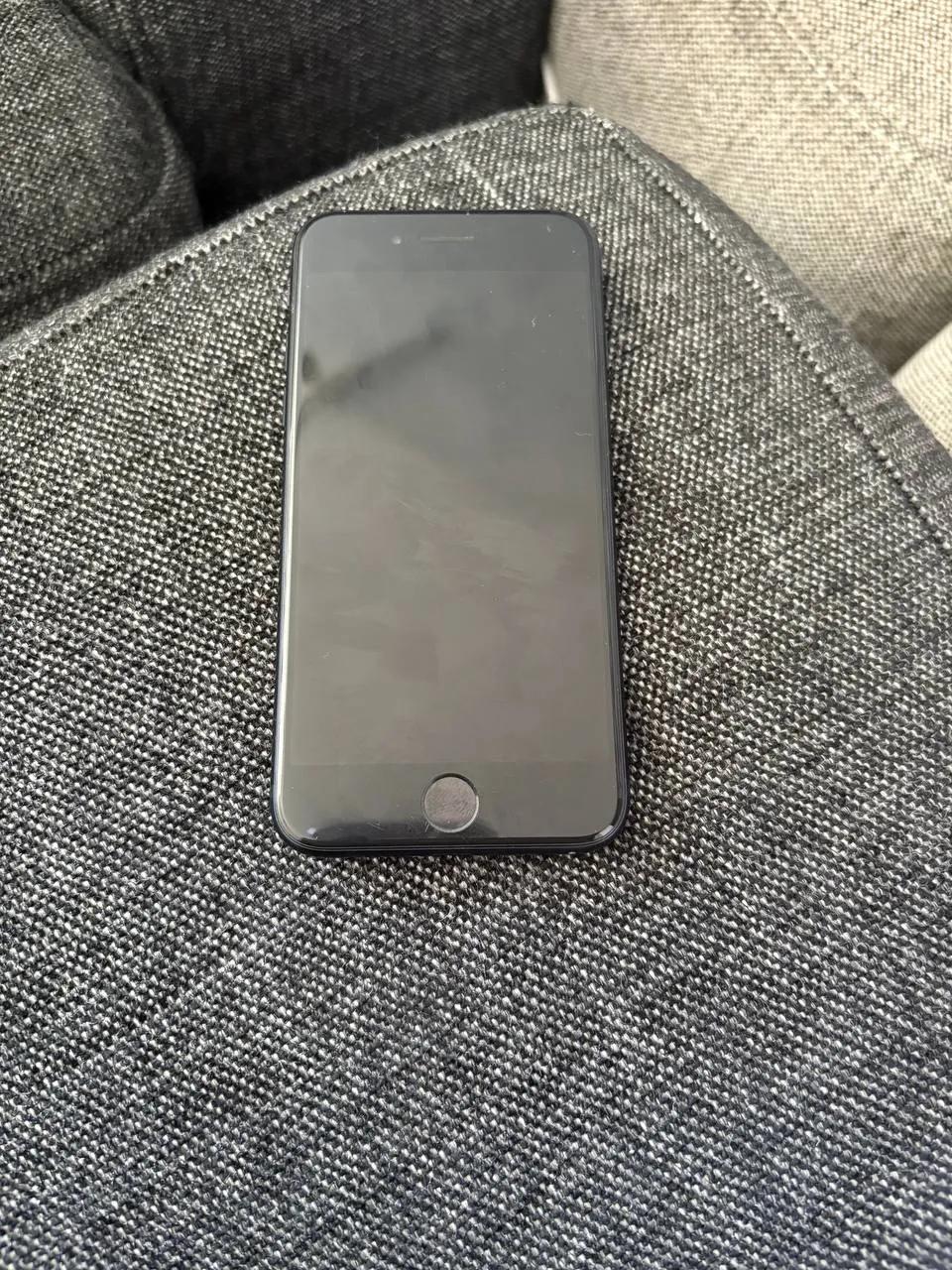 iPhone SE 2022 128 ГБ
